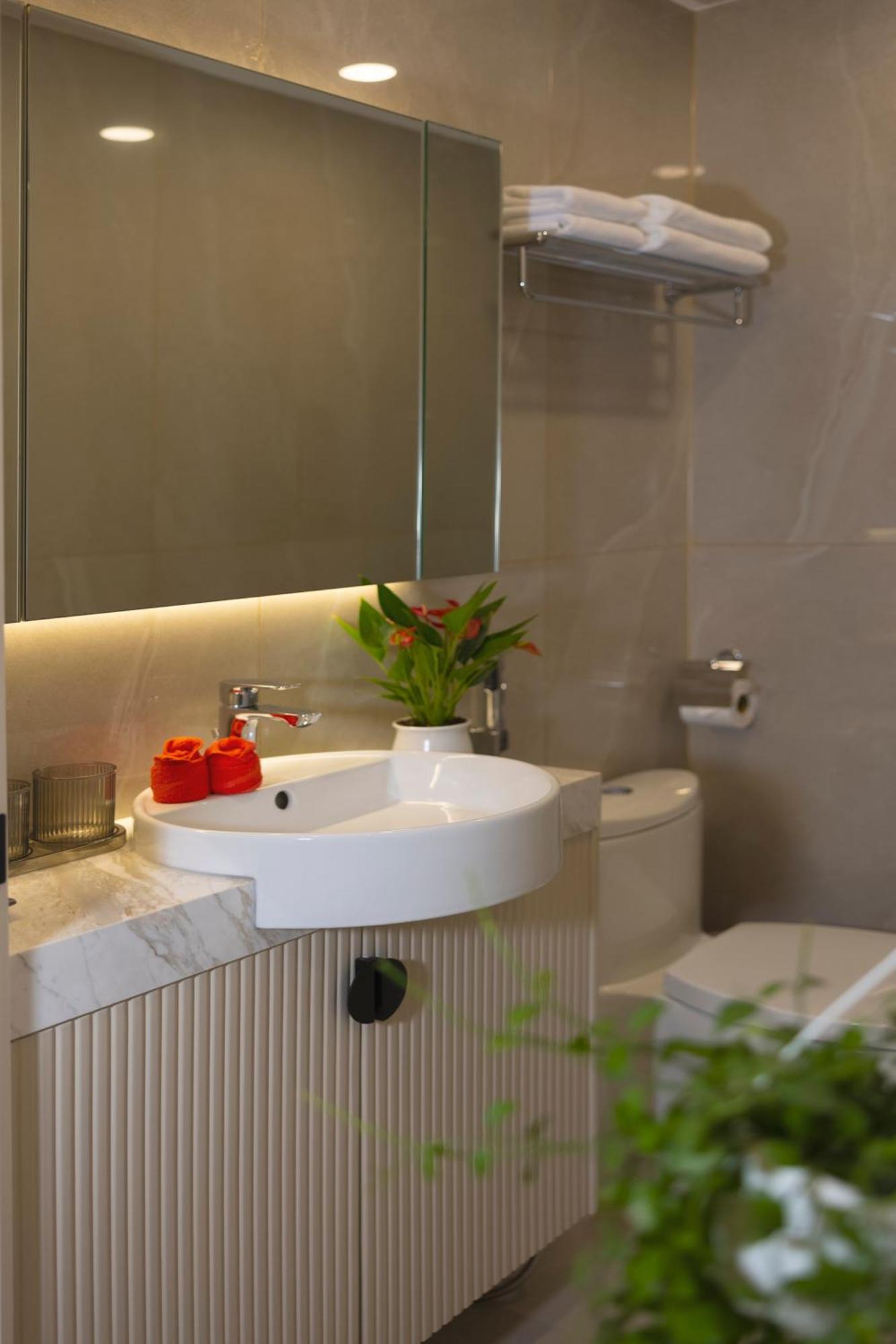 Ben Thanh Luxury Suite Hotel & Spa Хошимин Экстерьер фото